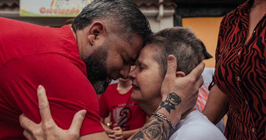 What I Witnessed as I Photographed the Disappearances and the Homecomings of My Countrymen