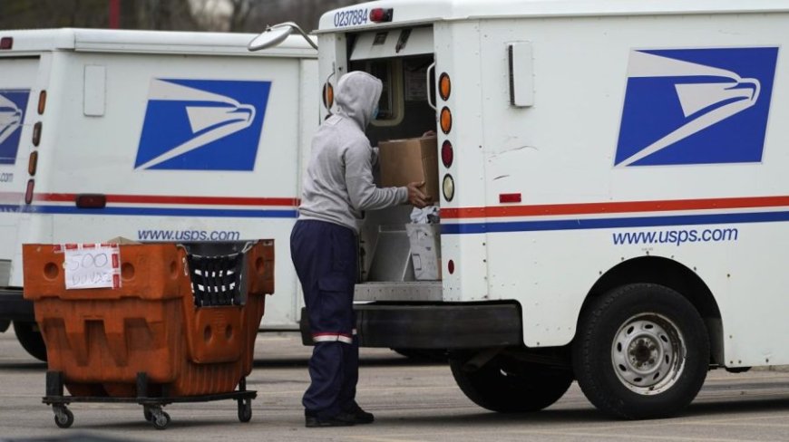 USPS, FedEx announce recommended shipping dates for 2025 holiday season