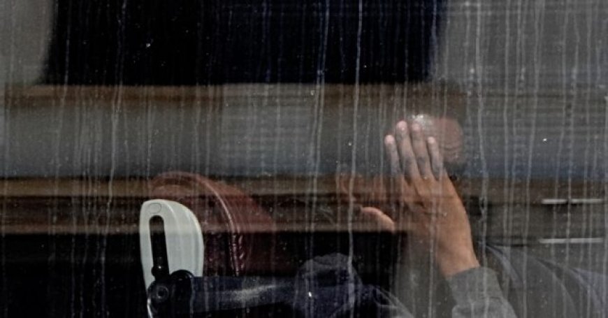UK Returns Sole Illegal Migrant to France as Part of 'One in, One Out' Deportations