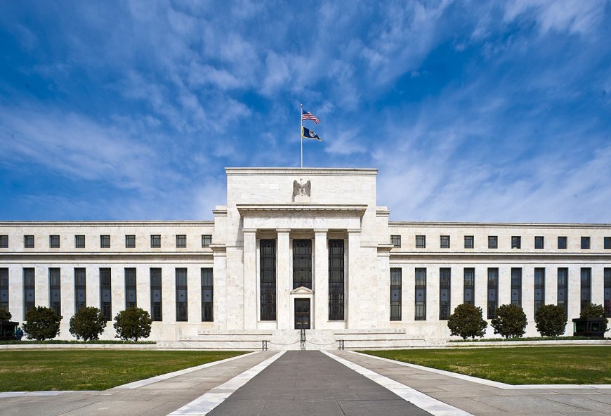 DOJ Asks SCOTUS To Shut Down ‘Judicial Interference’ With Trump’s Removal Of Fed Governor