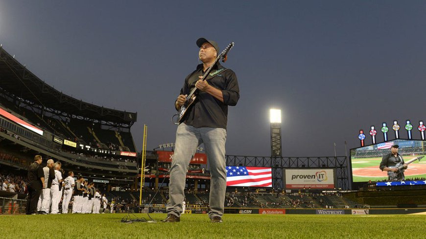 Yankees legend Bernie Williams compares baseball and music careers as Carnegie Hall performance approaches