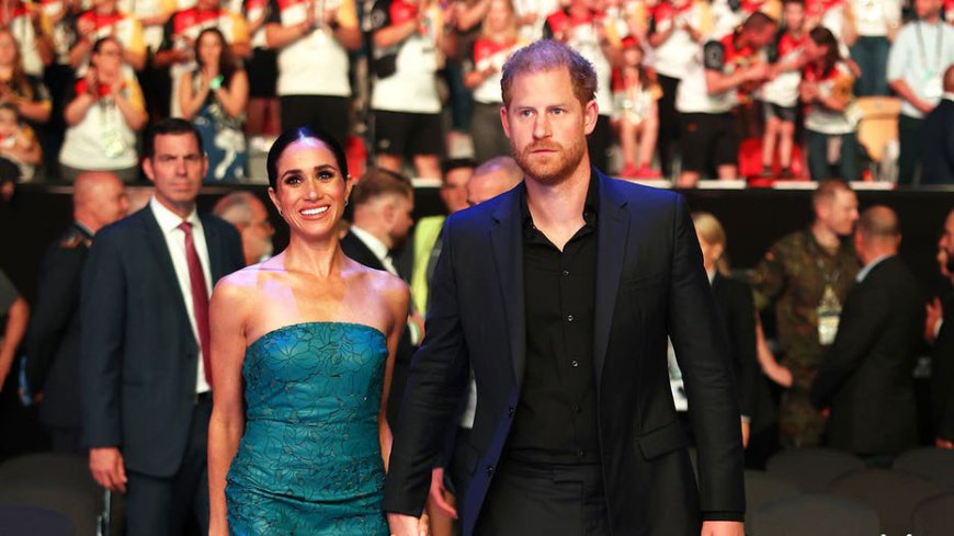 Prince Harry, Meghan Markle ‘wrong winners’ of humanitarian award amid ongoing royal tensions: experts