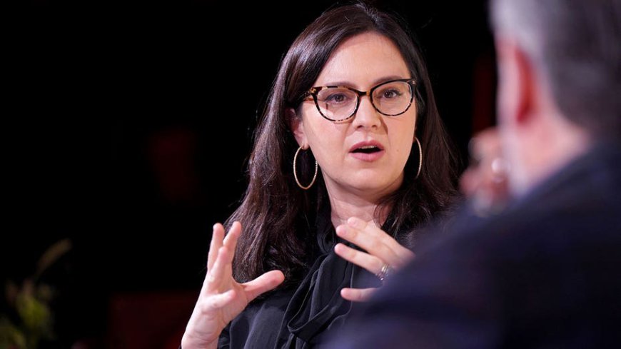New CBS boss Bari Weiss tells staff to explain what they do during working hours, but union urges defiance