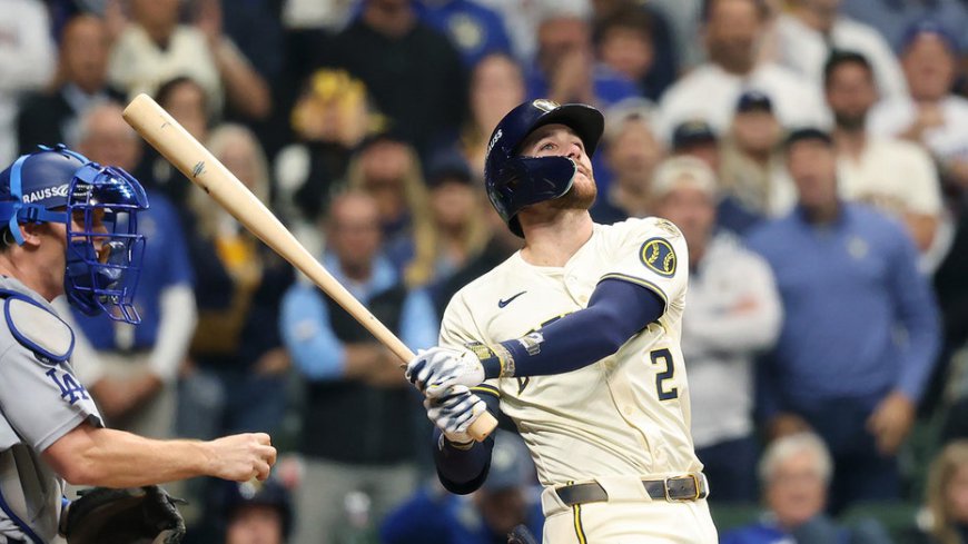 Brewers player ripped for avoiding hit-by-pitch that would have tied game: 'All he had to do was stand there'