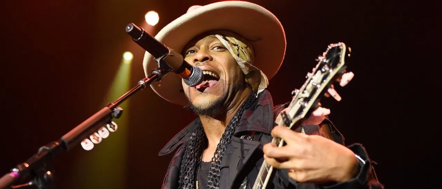 Grammy-Winning R&B Star D’Angelo Dead At 51