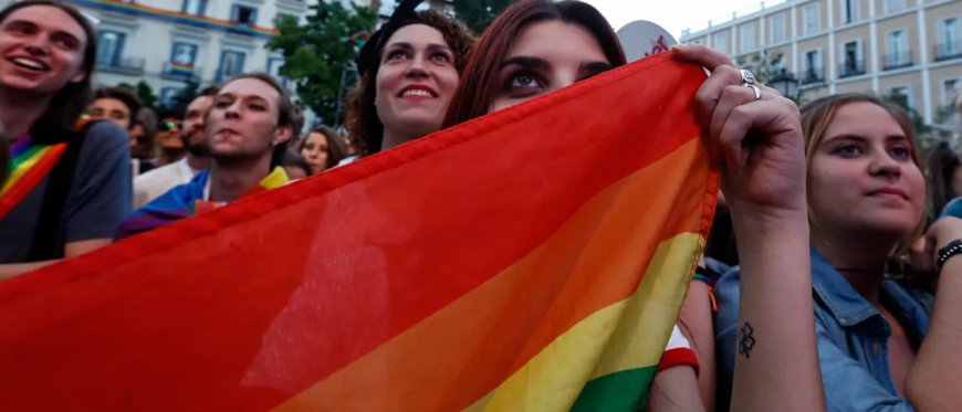 College Students Identifying As Trans And Non-Binary Absolutely Craters In Just Two Years