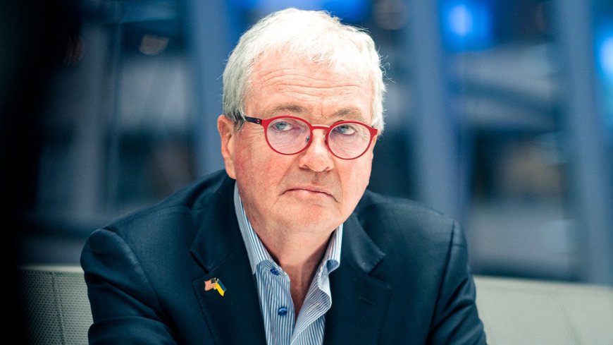 Dem governor spent state of emergency on European wedding getaway as gubernatorial election looms
