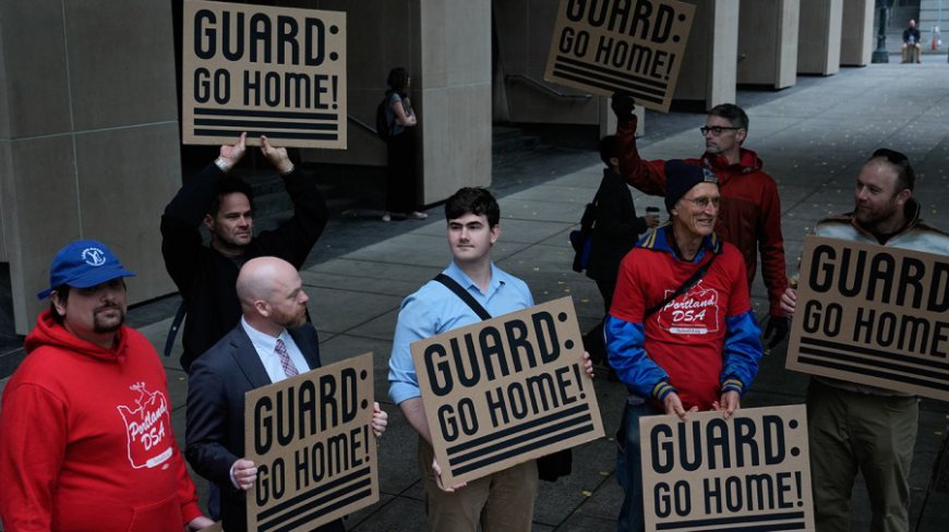 Judge extends block on National Guard deployment to Portland