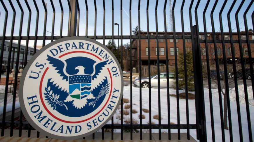 DHS to charge migrants granted humanitarian parole $1K fee