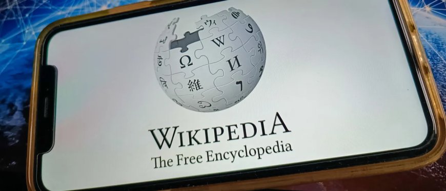 ‘Non-Offending Pedophile’ With Rainbow Flag Threatens To Shoot Himself At Wikipedia Conference