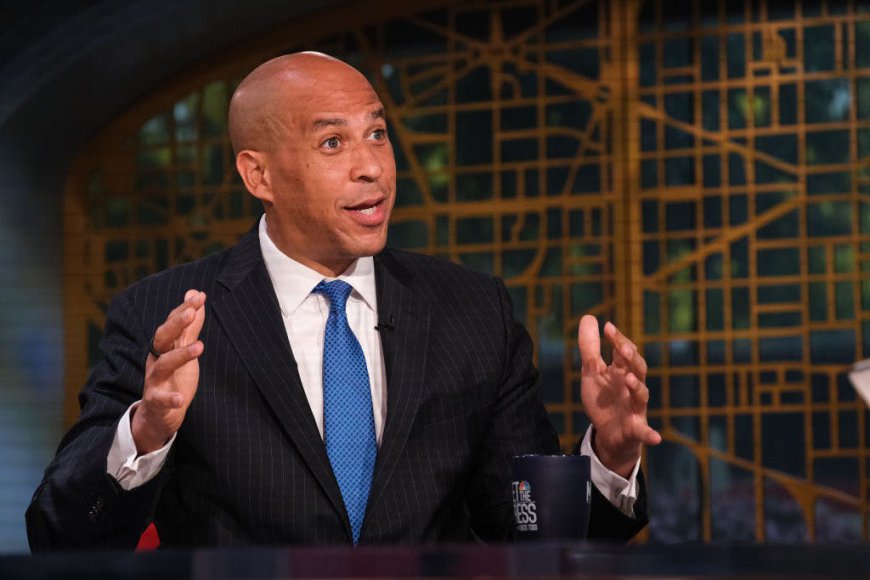 Booker Blocks Bipartisan Bill Honoring Anti-Communist Hero