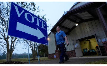 Democrats win key Georgia special elections seen as midterm bellwethers