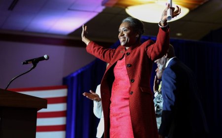 Mood at Earle-Sears’ Watch Party Was Upbeat as Possible in Spite of Loss