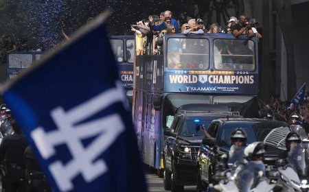 Fox News Sports Huddle Newsletter: Dodgers celebrate World Series repeat, NFL trade deadline frenzy