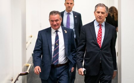 Bipartisan lawmakers want legal answers on alleged drug boat strikes