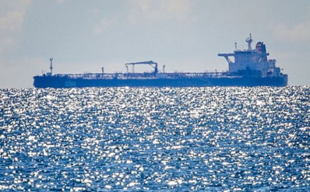 Report: Russian Seaborne Crude Oil Shipments Tank After Trump Sanctions