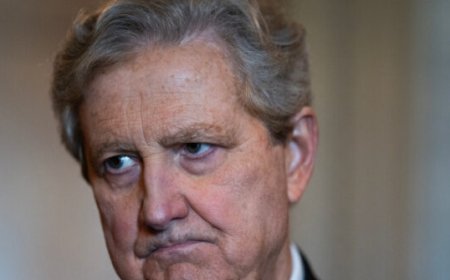 GOP Sen. Kennedy to Introduce Bills to Withhold Pay from Lawmakers During Government Shutdown