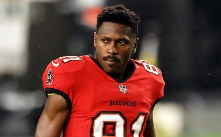 Antonio Brown extradited from Dubai back to US to face attempted murder charge