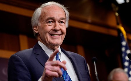 Sen. Ed Markey Blocks Bill That Would Ensure Lawmakers Don’t Cash Paychecks During Shutdown