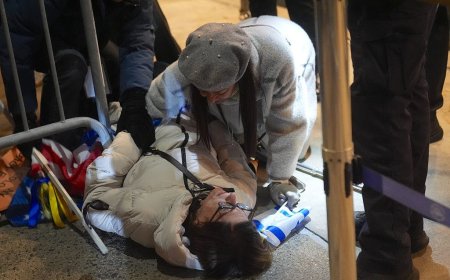 Pro-Palestinian Protesters Block Manhattan Synagogue, Hurl Threats, Anti-Jewish Slurs