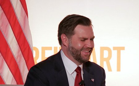 JD Vance Mocks Establishment Media Attending Breitbart Event: ‘I Can See Their Fake News Eyes’