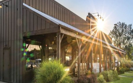 Cracker Barrel Kicks Its DEI Consultant to the Curb After Disastrous Rebrand