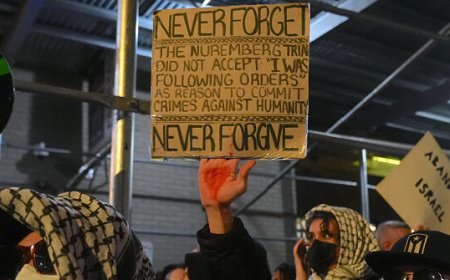 Pro-Palestinian Activists Besiege NYC Synagogue: ‘Mamdani Era Has Already Begun’