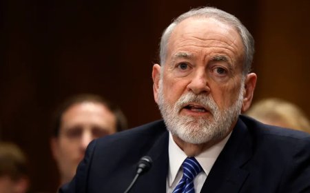 Who Is The ‘Israel First’ Spy Who Met With Mike Huckabee?