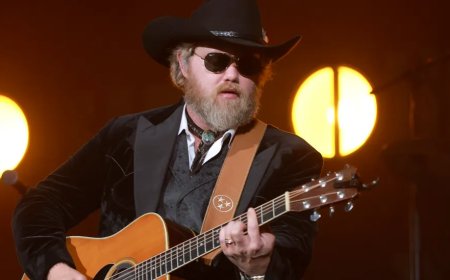 Country Singer Ernest Admits To Vaping Pen In The White House