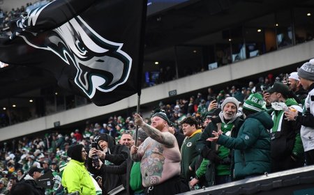 New Jersey elementary school has kids punch Cowboys player posters out of Eagles loyalty