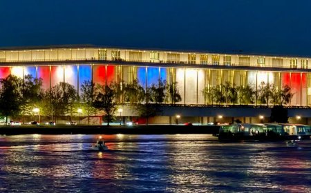 Lib Columnist Melts Down Hearing National Anthem In Nation’s Capital