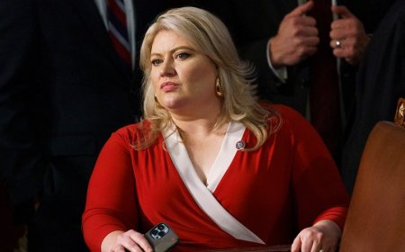 Cammack pushes back on industry criticism of app store bill