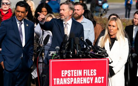 Massie on Greene resigning: ‘This is not great news for our country’