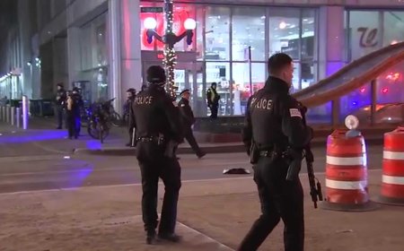 Teen killed, 8 others injured Friday in Chicago shootings after holiday tree lighting event, reports say