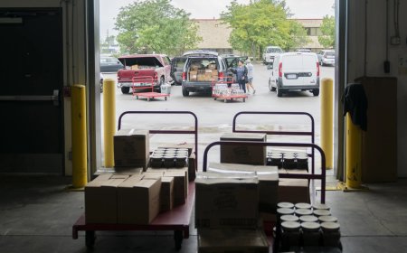 Food banks and pantries brace for visitors during SNAP benefit freeze