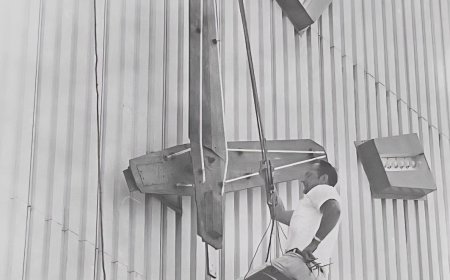 Time to Fall Back, Unless You’re Hanging from the Mercantile