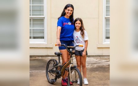 Neighborly Mom Helps Young Bikers Hit the Road