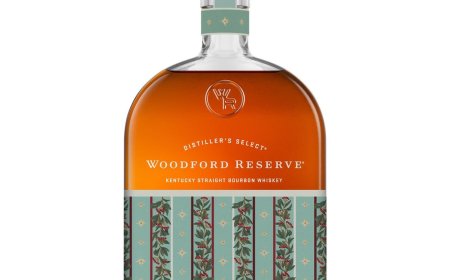 WOODFORD RESERVE RELEASES HOLIDAY BOTTLE DESIGNED BY FASHION BRAND MARKARIAN