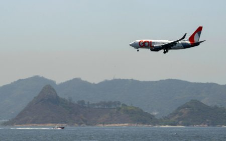 Some international airlines cancel Venezuela flights after FAA warning over safety concerns