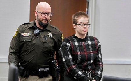 Manhunt launched for convicted 'Slender Man' stabber who cut off monitoring bracelet and fled facility
