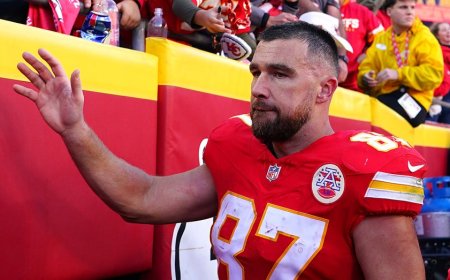 Tony Romo rips NFL officials for penalty on Travis Kelce in Chiefs' comeback win