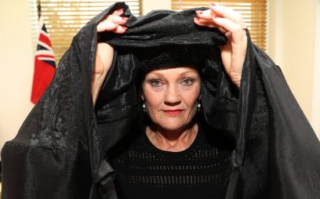 Watch: Australian Lawmaker Suspended, Accused of 'Blatant Racism' for Burqa Protest