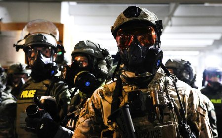 Portland protester accused of threatening to kill officers, sexually assault their wives at ICE facility