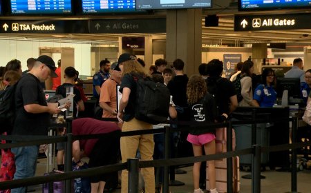 Adequate air traffic controller staffing expected for Thanksgiving travel rush, FAA says