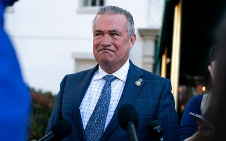 Bacon on Hegseth threatening Kelly: 'Amateur hour once again'