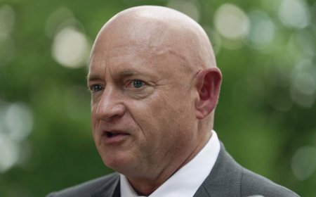 War Secretary Pete Hegseth Torches ‘Seditious Six’ Democrats, Mocks Mark Kelly’s Uniform Post