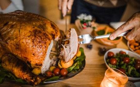 How to properly carve a Thanksgiving turkey like a pro