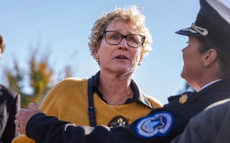 Veterans flood Democrat’s office with supportive calls as backlash grows over ‘illegal orders’ video