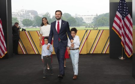 Watch: JD Vance and Family Surprise Troops Ahead of Thanksgiving