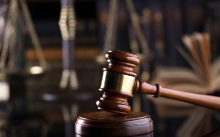 Gov. Kelly seeks applicants for western Kansas judge vacancy